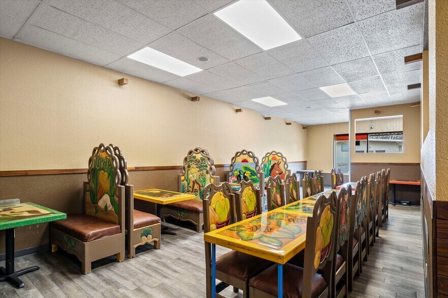 More Photos Of 205 Maple St, Overbrook Mixed Retail For Sale