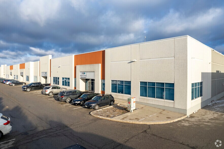 More Photos Of 3620A Laird Rd, Mississauga Warehouse For Lease