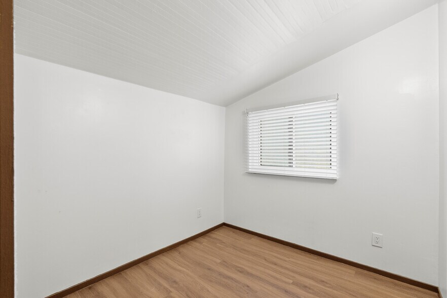 More Photos Of 1026 Figueroa Ter, Los Angeles Apartments For Sale