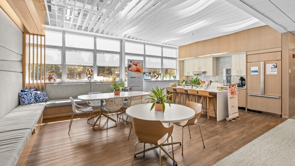 More Photos Of 111 Chestnut St, Providence Office For Lease