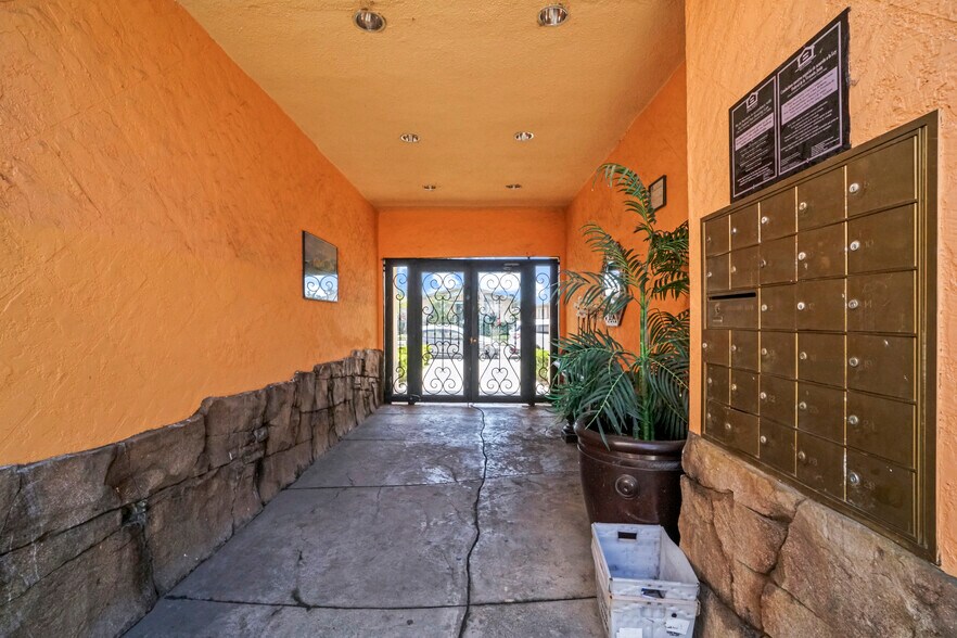 More Photos Of 3835 W 104th St, Inglewood Apartments For Sale