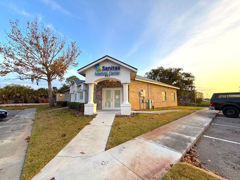 More Photos Of 833 E Oak St, Kissimmee Medical For Lease