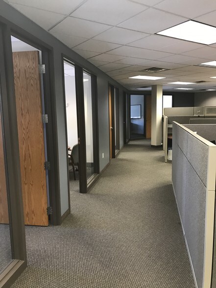 More Photos Of 7645 Lyndale Ave, Richfield Office For Lease