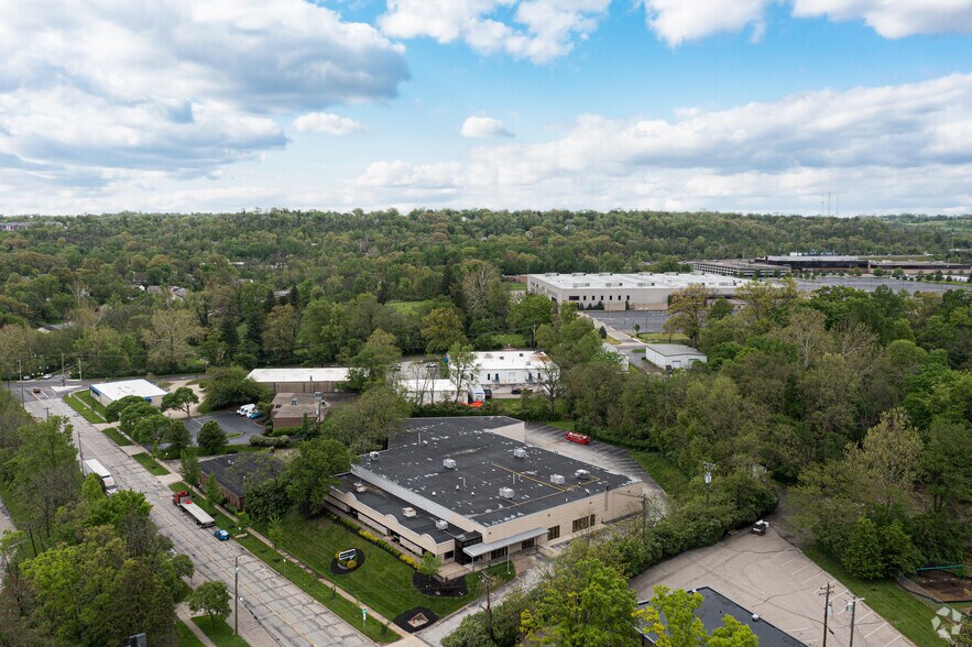 More Photos Of 5030 Oaklawn Dr, Cincinnati Flex For Sale