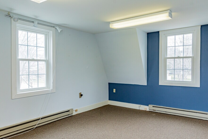 More Photos Of 527 Ocean Ave, Portland Medical For Sale