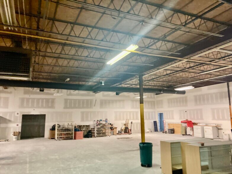 More Photos Of 371 Essex Rd, Tinton Falls Warehouse For Sale