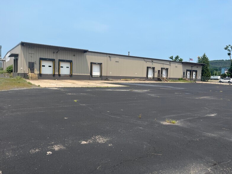 More Photos Of 2911 W Reach Rd, Williamsport Manufacturing For Sale