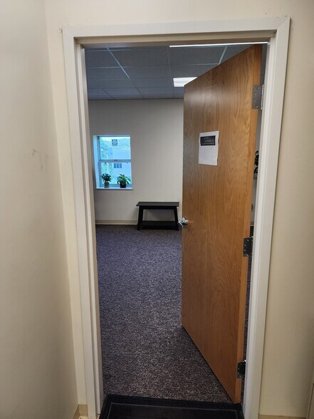 More Photos Of 30 L P Henderson Rd, Beverly Land For Lease