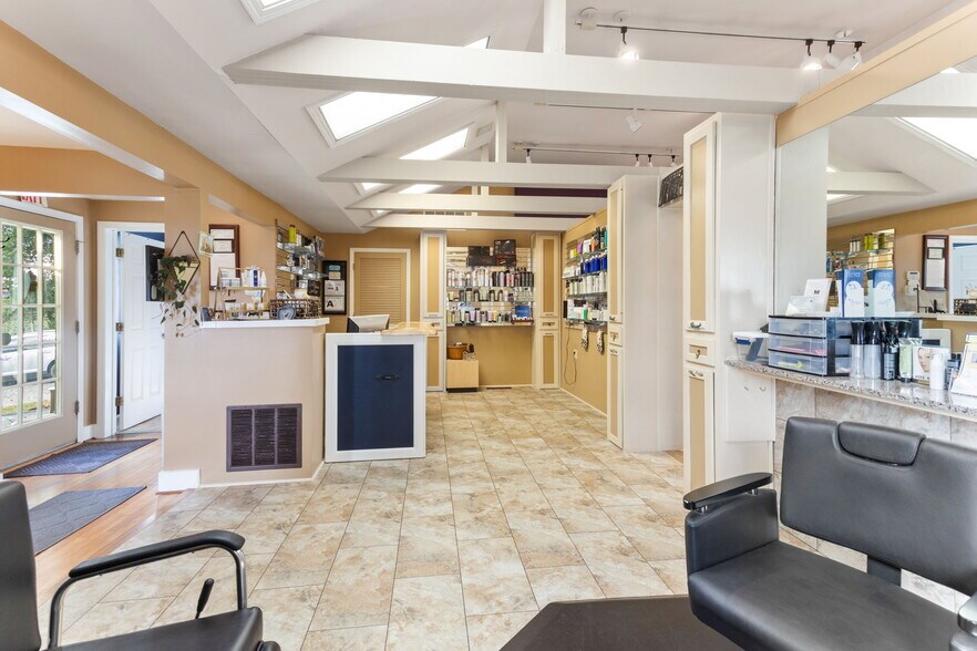 More Photos Of 1911 Margaret St, Winston-Salem General Retail For Sale