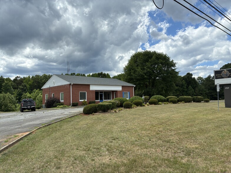 More Photos Of 120 N Church St, Salisbury Flex For Lease