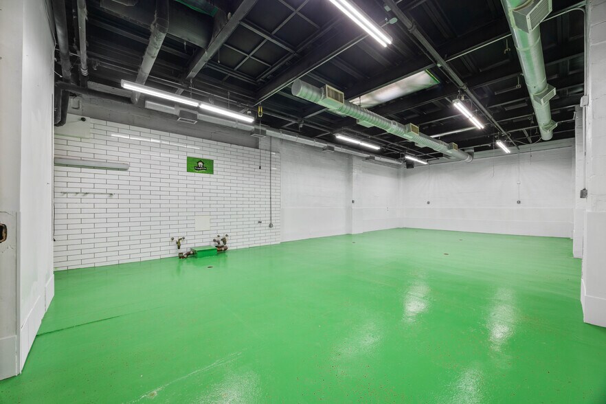More Photos Of 45-44 Vernon Blvd, Long Island City Apartments For Lease