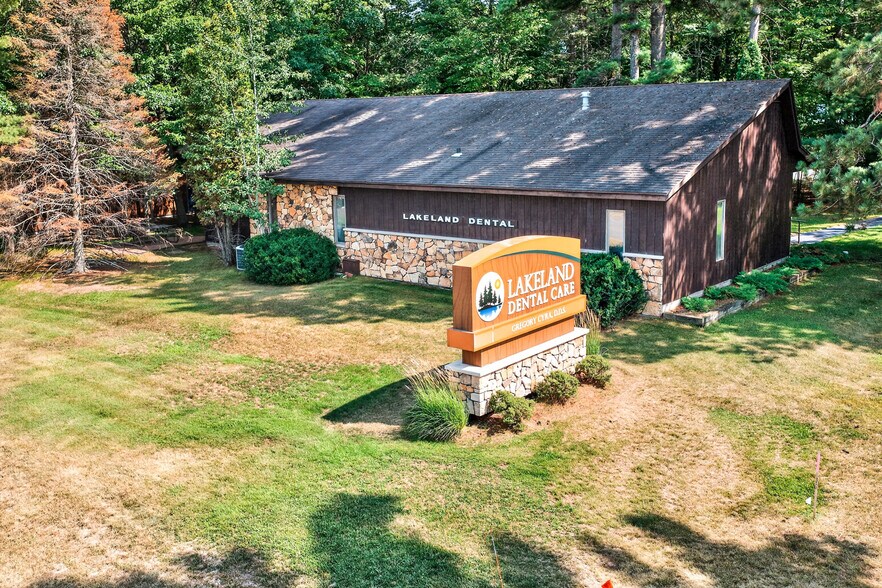 More Photos Of 9758 W Lake Ave, Minocqua Medical For Sale