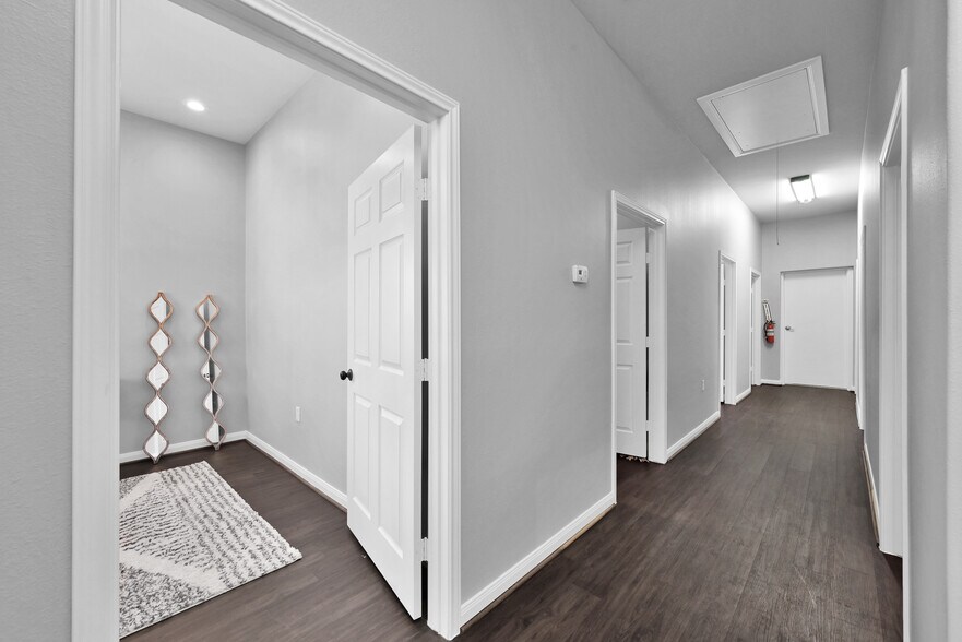 More Photos Of 15513 Capitol Hill Rd, Montgomery Service For Sale