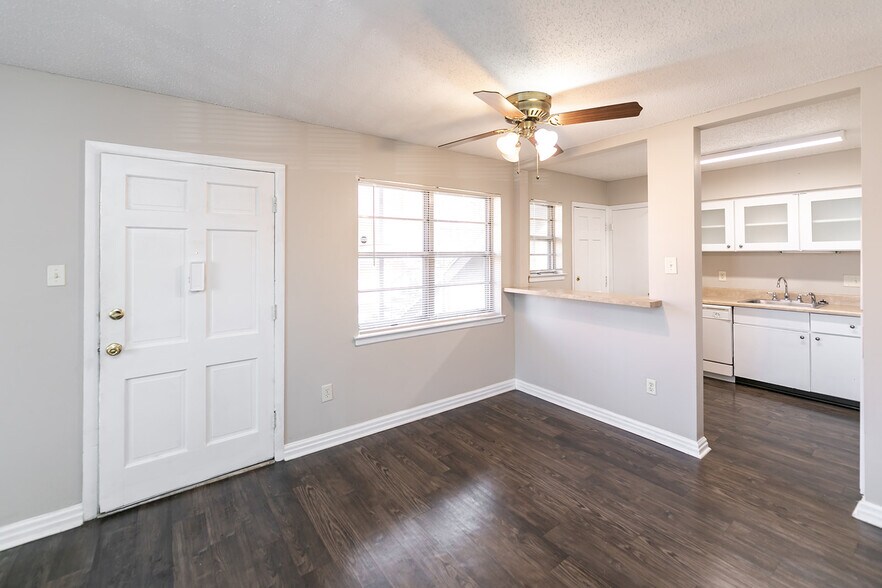 More Photos Of 2780 Madison Ave, Memphis Apartments For Sale