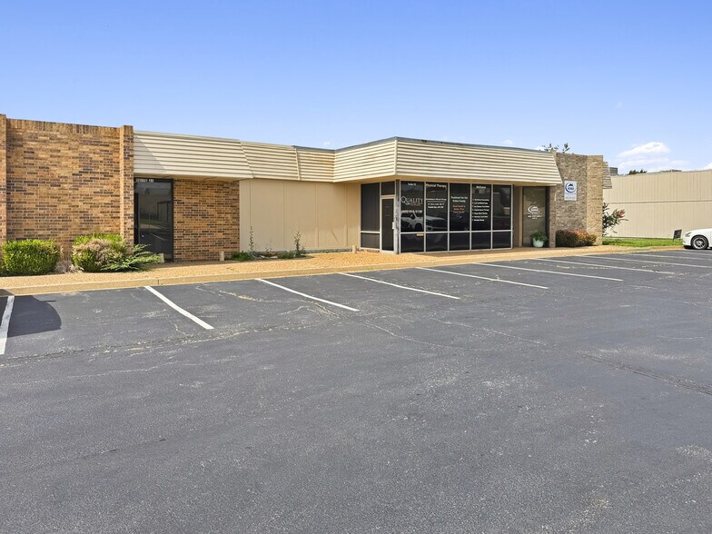 More Photos Of 1212 Air Depot, Midwest City Office For Lease