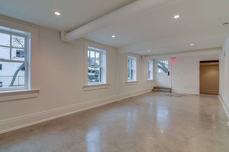 More Photos Of 904 San Antonio St, Austin Office For Lease