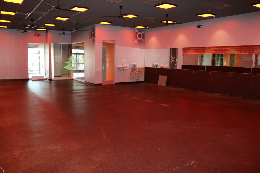 More Photos Of 682 Paul Huff Pky NW, Cleveland Storefront For Lease