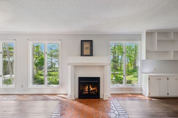 More Photos Of 728 S Spring St, Manchester Specialty For Sale