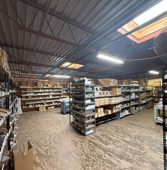 More Photos Of 505 Yager Ln W, Austin Warehouse For Lease
