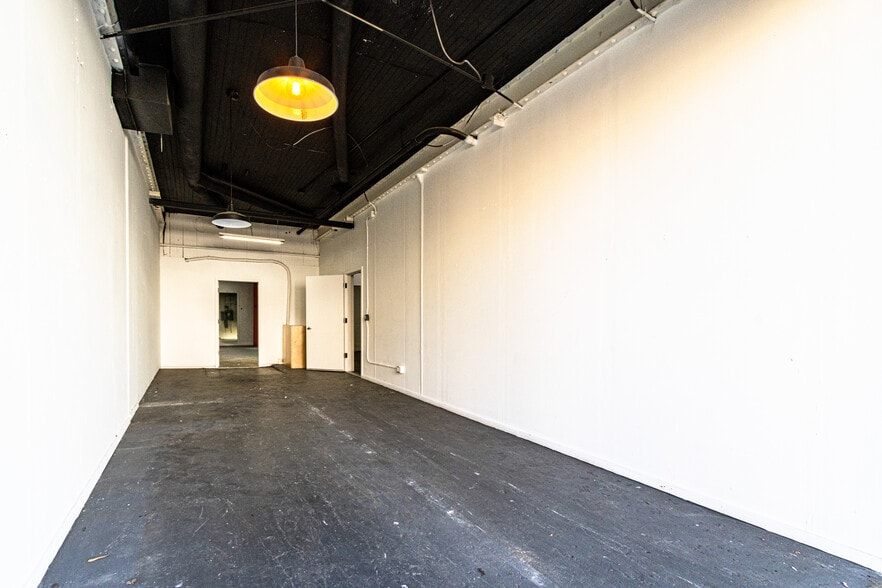 More Photos Of 2815 23rd St, San Francisco Flex For Lease