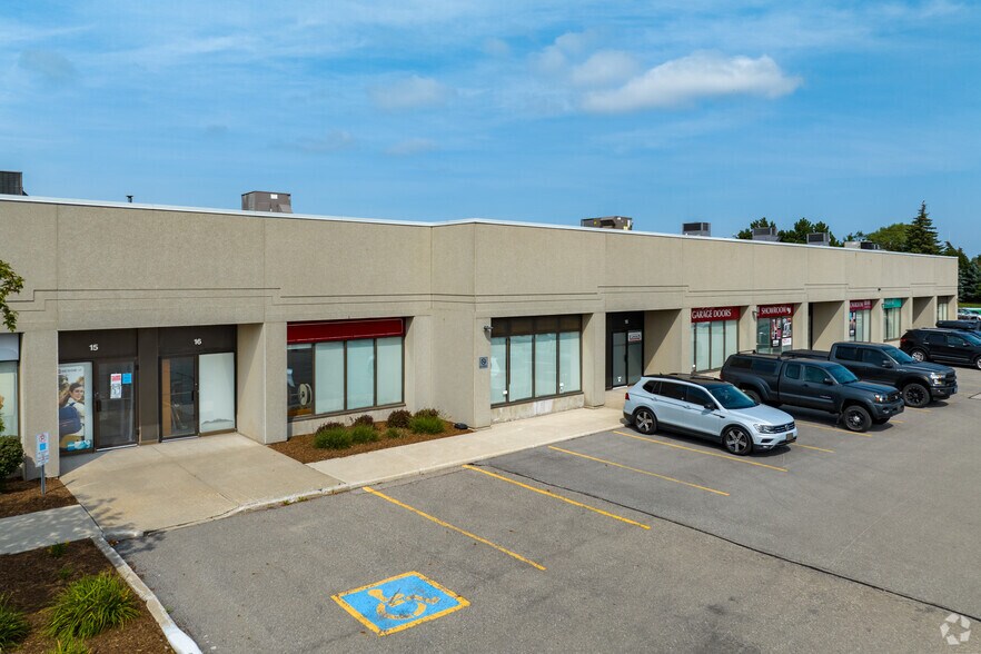 More Photos Of 3170 Ridgeway Dr, Mississauga Light Distribution For Lease