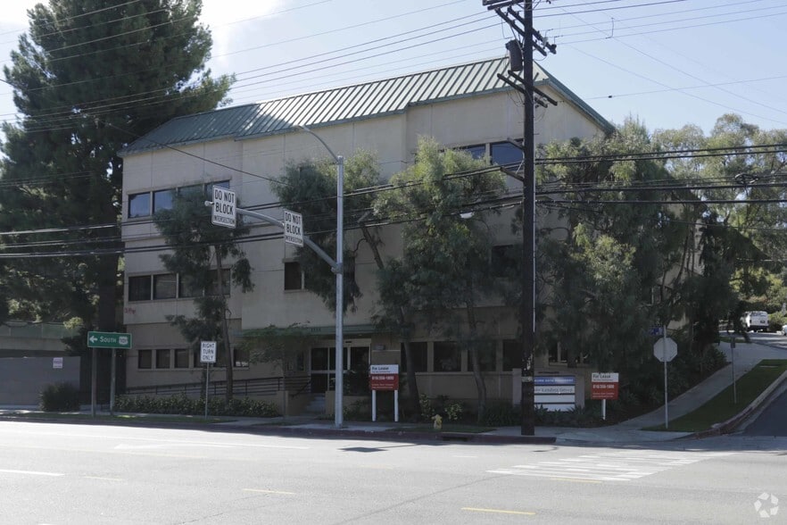 Primary Photo Of 3255 Cahuenga Blvd W, Los Angeles Office For Sale