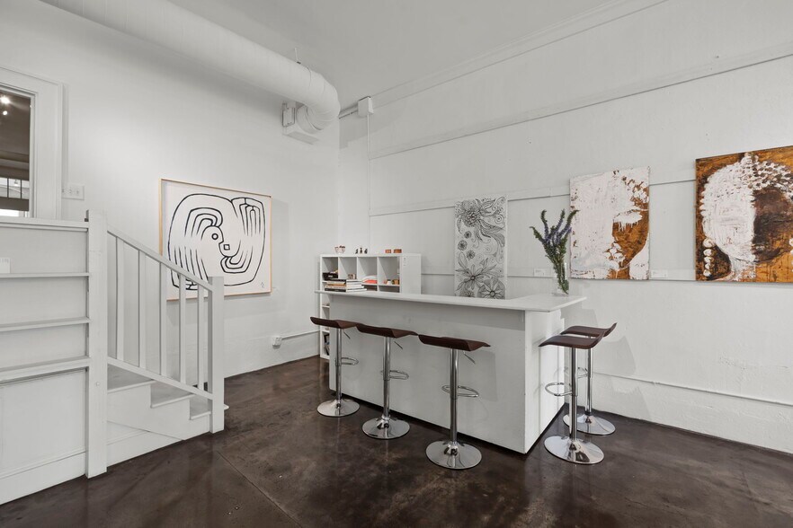 More Photos Of 127-129 Barnes St W, Wilson Storefront Retail Residential For Sale