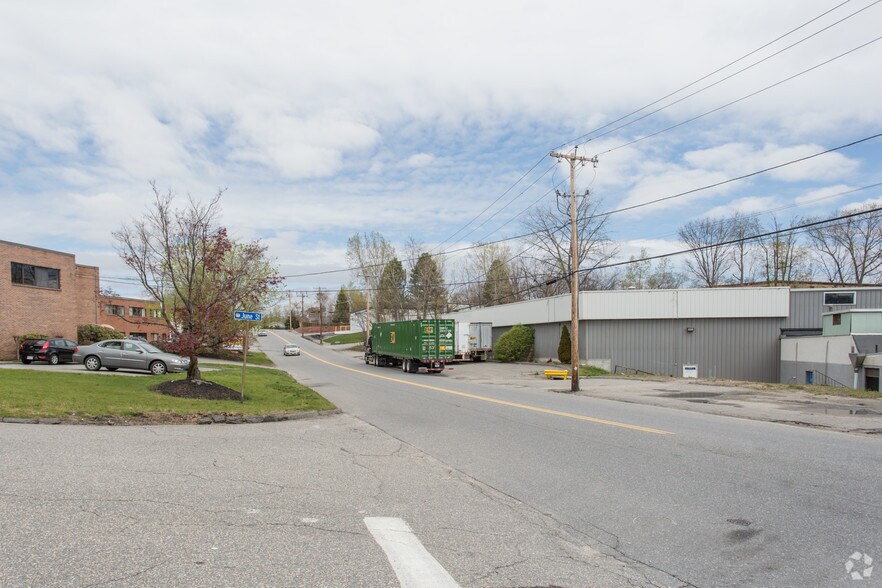 More Photos Of 62 Lakeview St, Leominster Warehouse For Sale