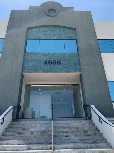 More Photos Of 4858 Mercury St, San Diego Office For Lease