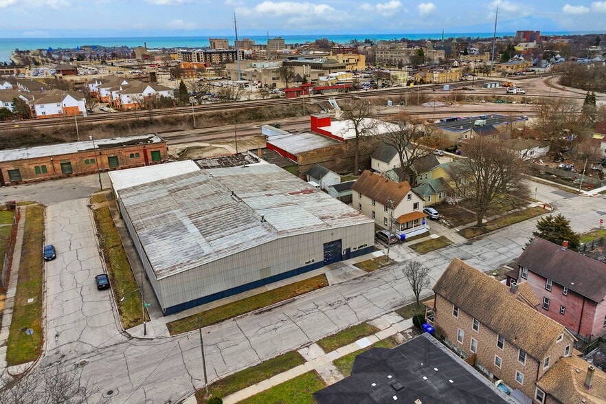 More Photos Of 1346 54th St, Kenosha Warehouse For Sale