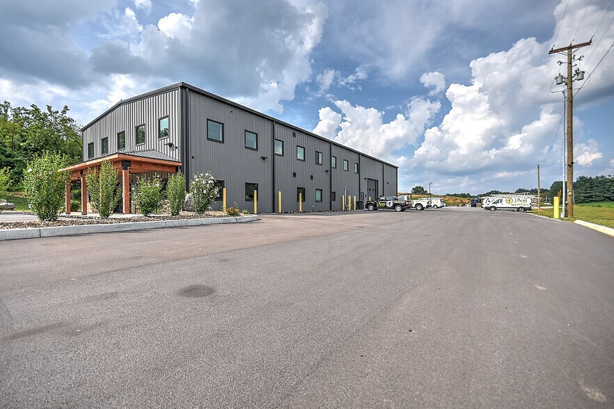 More Photos Of 915 Millennium Ct, Blountville Warehouse For Sale