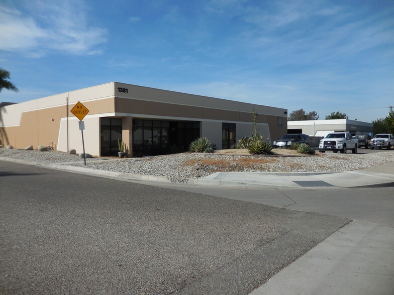 More Photos Of 1381 N Kraemer Blvd, Anaheim Warehouse For Lease