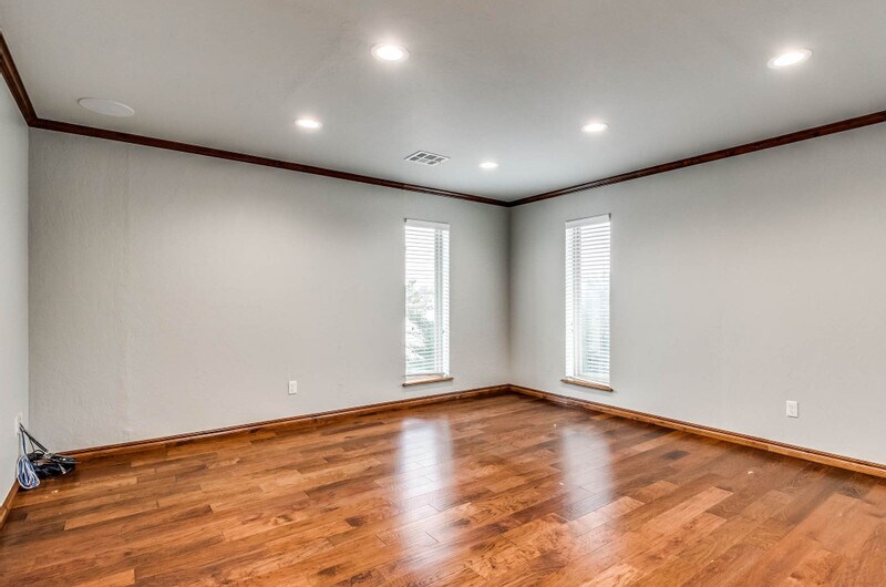 More Photos Of 6909 N Robinson Ave, Oklahoma City Office For Lease