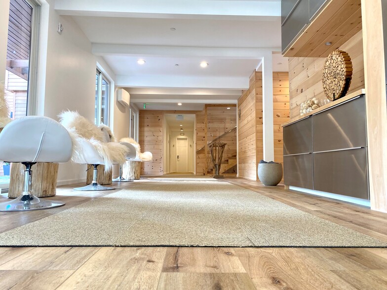 More Photos Of 2906 White Mountain Hwy, North Conway Hotel For Sale