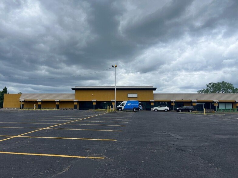 Primary Photo Of 2201-2261 37th Ave NE, Columbia Heights Unknown For Lease