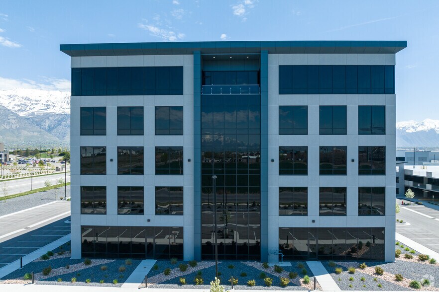 More Photos Of 2745 W 600 N, Lindon Office For Lease