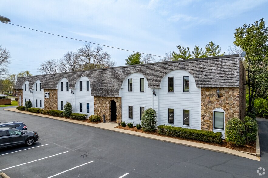 More Photos Of 277 Wilson Pike Cir, Brentwood Office For Sale