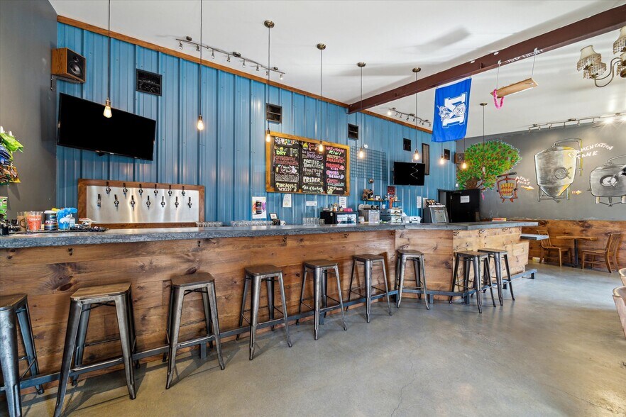 More Photos Of 1125 W Cavalcade St, Houston Manufacturing For Sale