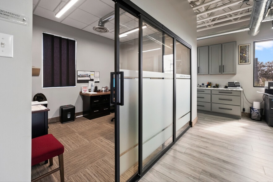 More Photos Of 3316 Florida Ave, Kenner Office For Sale