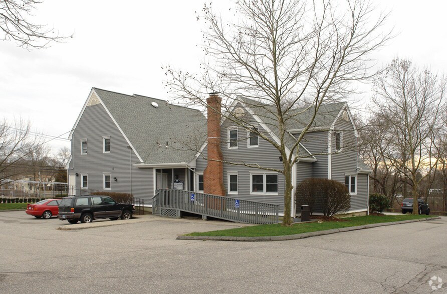 More Photos Of 961 Huntington Tpke, Bridgeport Medical For Sale