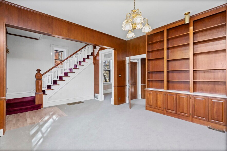 More Photos Of 2103 Evans Ave, Cheyenne Office For Lease