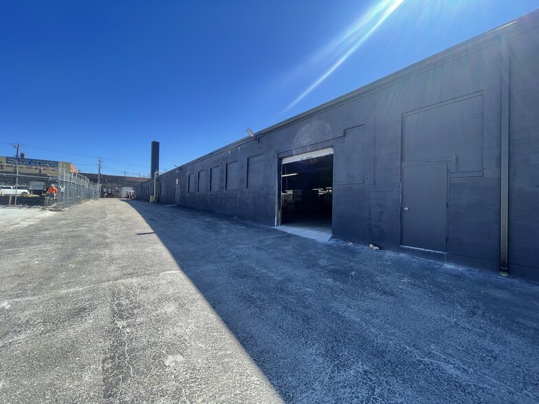More Photos Of 330 N Warwick Ave, Baltimore Warehouse For Lease