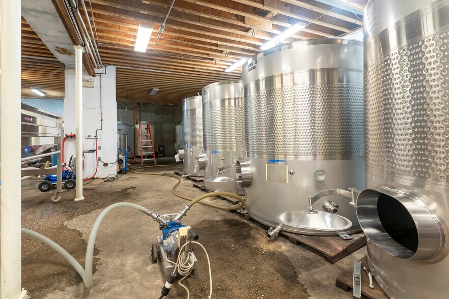 More Photos Of 14391 IL-37, Whittington Winery Vineyard For Sale