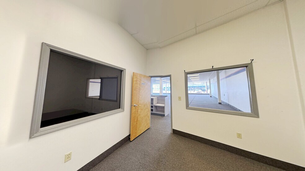 More Photos Of 120 Chiefs Way, Pensacola Freestanding For Lease