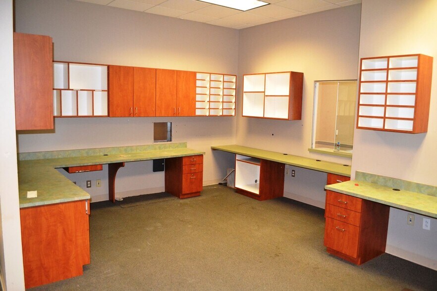 More Photos Of 7415-7425 Lee Davis Rd, Mechanicsville Medical For Lease