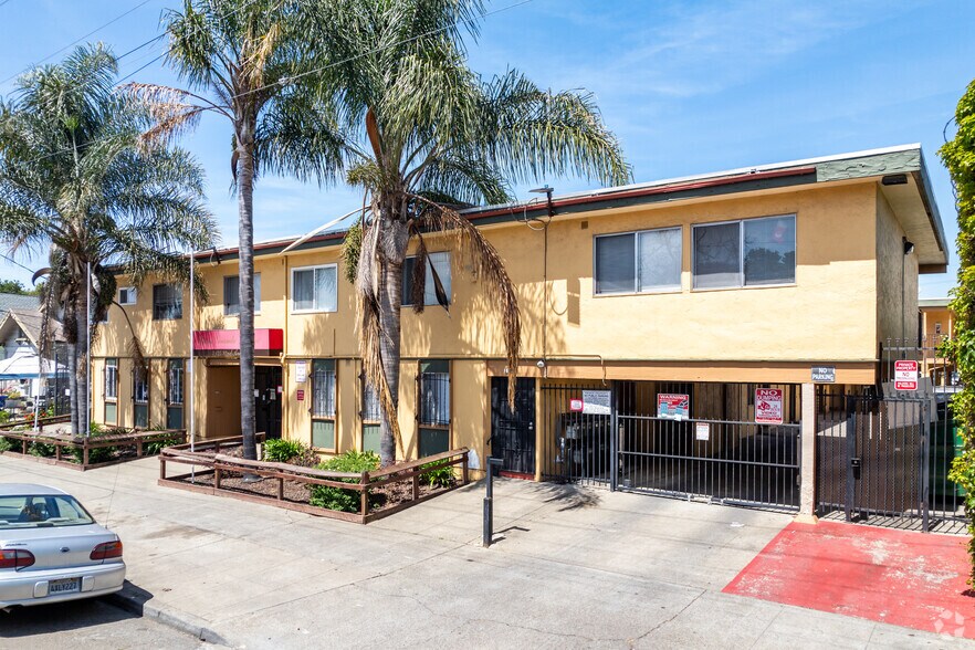 More Photos Of 2124 90th Ave, Oakland Apartments For Sale