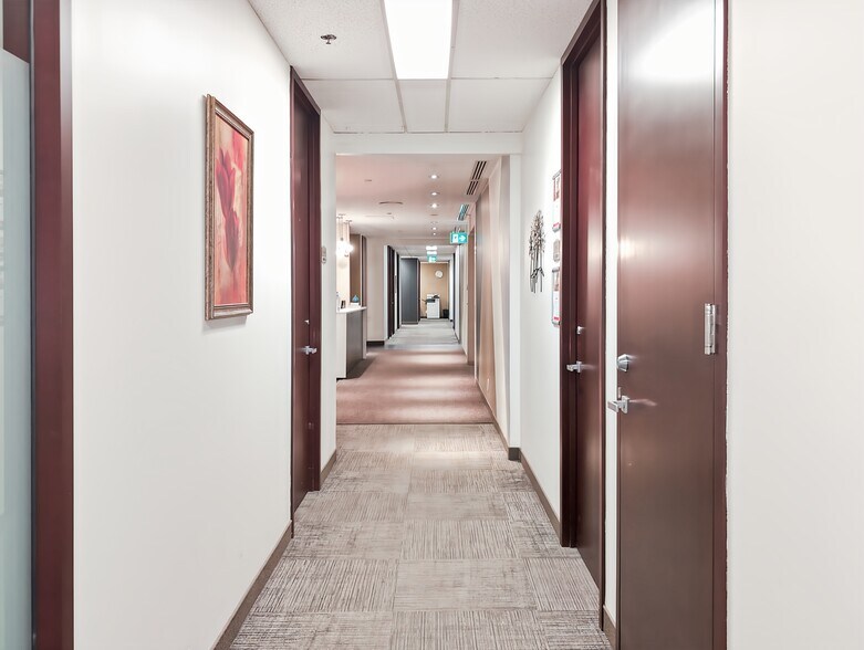 More Photos Of 1200 Av Mcgill College, Montréal Coworking Space