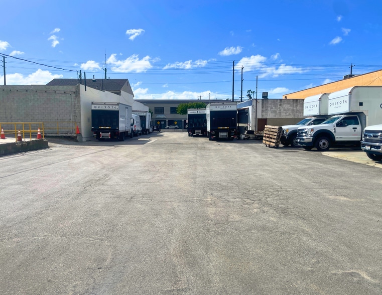 More Photos Of 1129 Cole Ave, Los Angeles Auto Repair For Lease