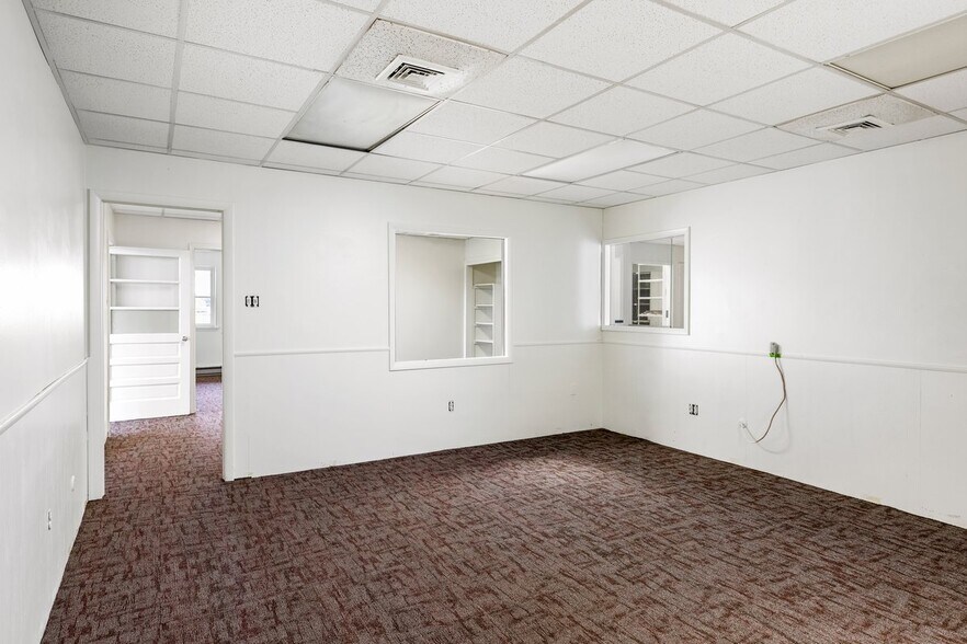 More Photos Of 8364 Easton Rd, Ottsville Auto Dealership For Sale