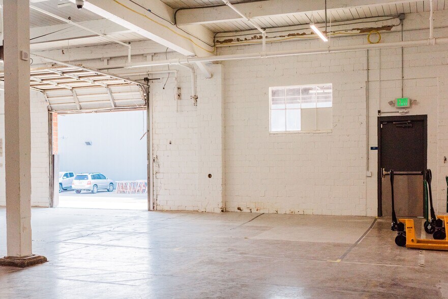 More Photos Of 4786-4790 1st Ave S, Seattle Warehouse For Lease